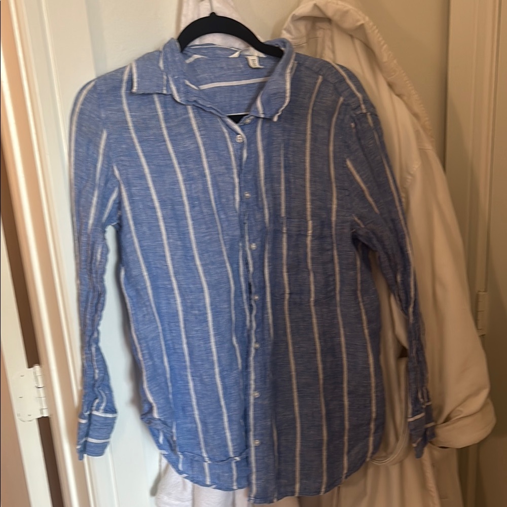 Forever 21 Blue and White Striped Blouse